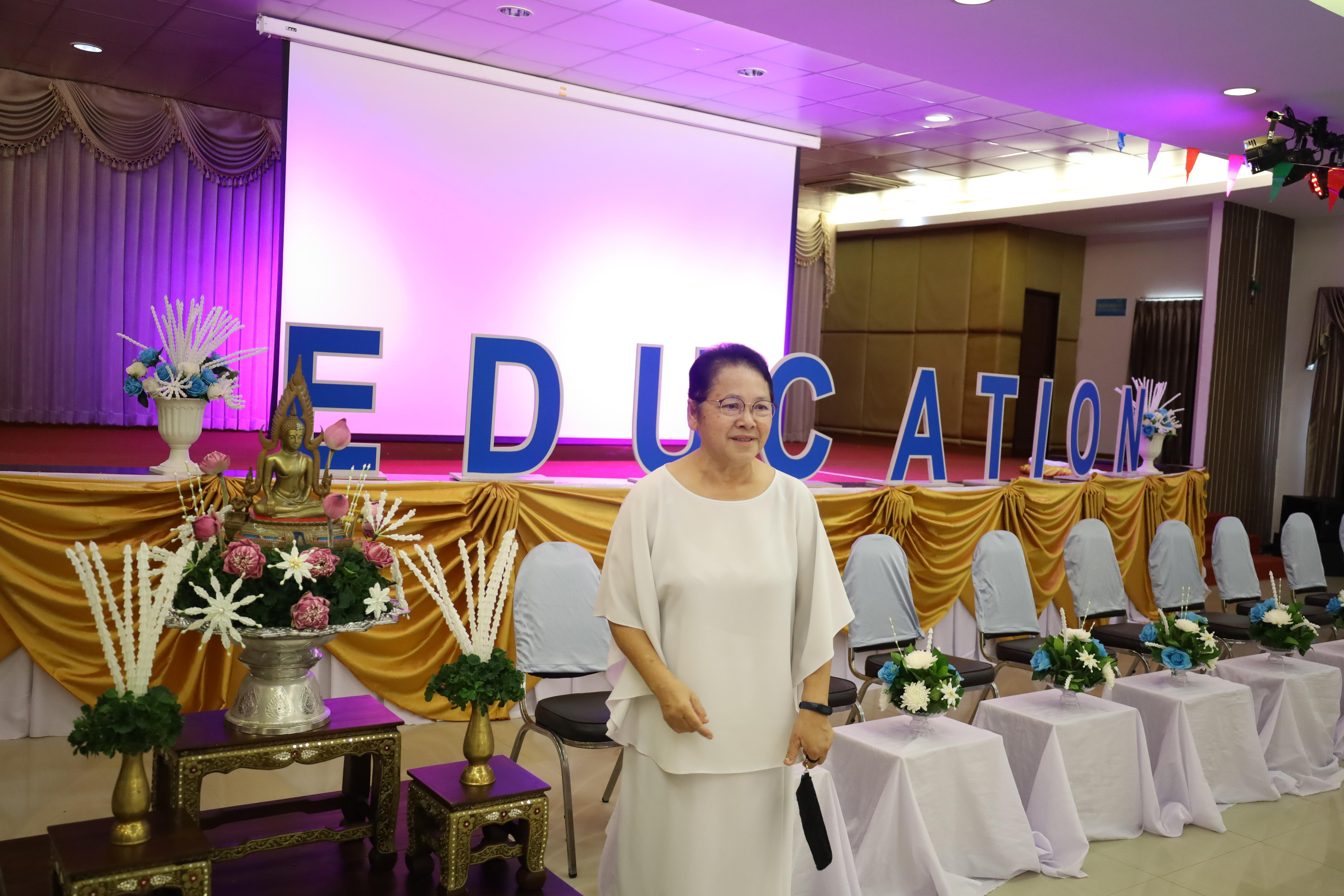 318. วันที่ 26 เมษายน 2568 สาขาการบริหารการศึกษา ได้จัดกิจกรรมรดน้ำดำหัวคณาจารย์ระดับบัณฑิตศึกษา ประจำสาขาการบริหารการศึกษา ณ ห้องประชุมครุร่มสัก 1 ชั้น 3 อาคารคณะครุศาสตร์